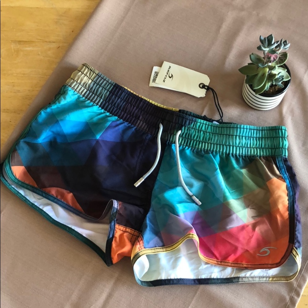 Board shorts